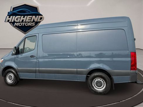 Used 2019 Mercedes-Benz Sprinter 144 image 4