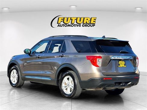 Certified 2021 Ford Explorer XLT w/ Class III Trailer Tow Package image 6