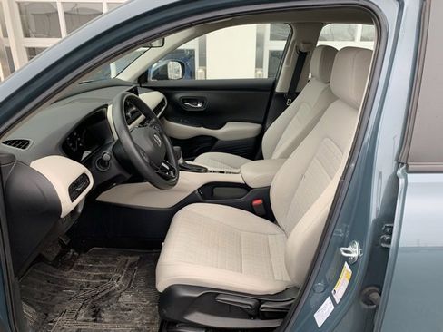 Used 2024 Honda HR-V LX image 3