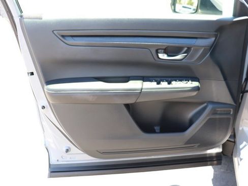 Certified 2025 Honda CR-V EX image 9