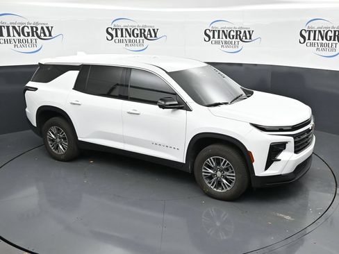 Certified 2024 Chevrolet Traverse LS FWD image 18
