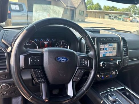Used 2019 Ford Expedition Limited w/ Equipment Group 302A AWD/4WD image 25