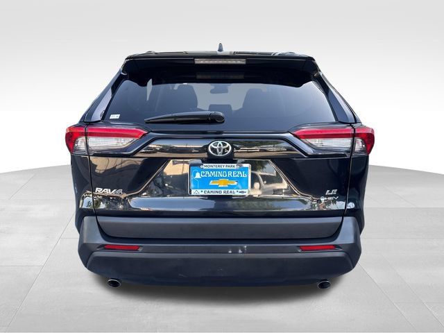 Used 2025 Toyota RAV4 LE AWD/4WD image 4