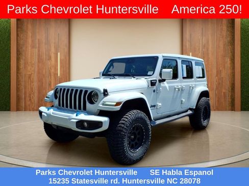 Used 2023 Jeep Wrangler Unlimited Sahara AWD/4WD image 27
