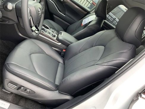 New 2026 Toyota Highlander Limited image 18