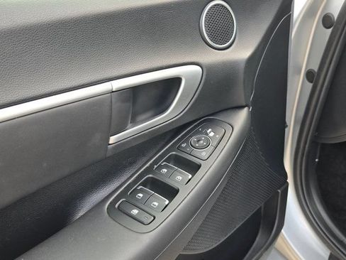 Used 2025 Hyundai Sonata SEL FWD image 14