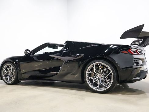 Used 2026 Chevrolet Corvette ZR1 w/ ZR1 Carbon Fiber Aero Package image 15