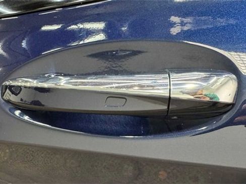 Used 2020 Mercedes-Benz C 300 Sedan image 11