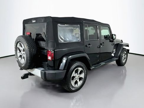 Used 2015 Jeep Wrangler Unlimited Sahara w/ Max Tow Package AWD/4WD image 7