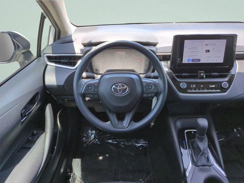 Used 2023 Toyota Corolla LE FWD image 11
