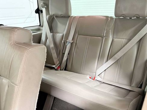 Used 2015 Lincoln Navigator 4WD image 26