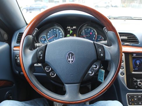 Used 2010 Maserati GranTurismo image 6