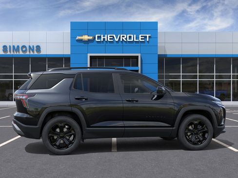 New 2026 Chevrolet Equinox LT w/ Convenience Package II FWD image 6