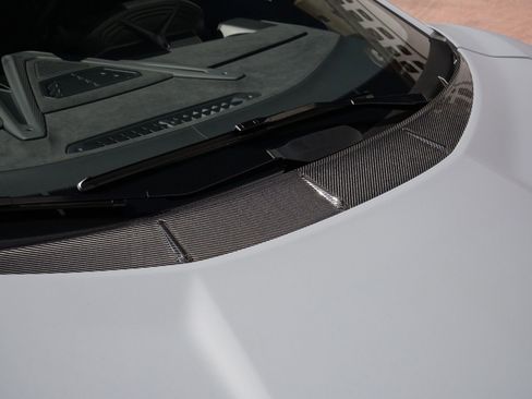 Used 2025 Lamborghini Revuelto AWD/4WD image 10