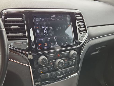 Used 2020 Jeep Grand Cherokee Limited w/ Luxury Group II AWD/4WD image 14