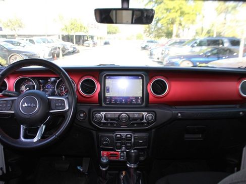 Used 2021 Jeep Wrangler Unlimited Rubicon image 7