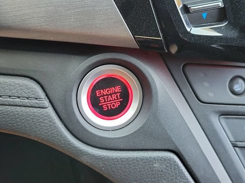 Certified 2023 Honda Odyssey Sport image 33
