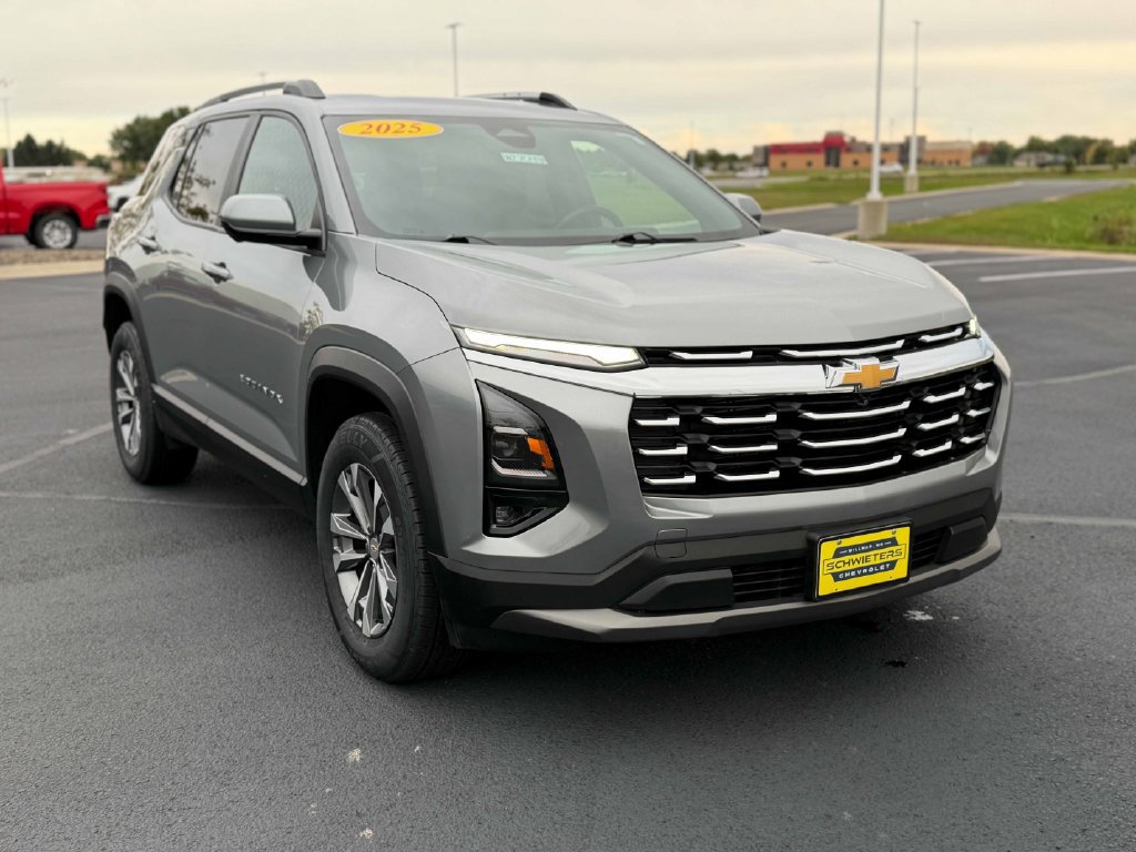 Used 2025 Chevrolet Equinox LT w/ Convenience Package II AWD/4WD image 5