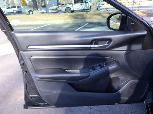 Used 2022 Nissan Altima 2.5 SV image 23