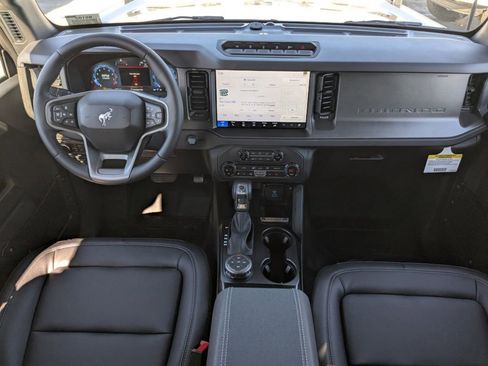 New 2025 Ford Bronco Badlands AWD/4WD image 16