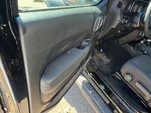 New 2026 Jeep Gladiator Mojave w/ Safety Group image 14