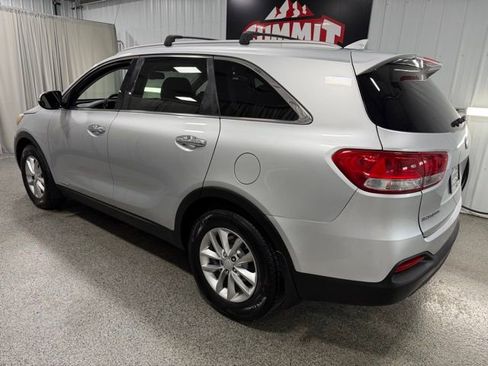 Used 2016 Kia Sorento LX w/ LX Convenience Package AWD/4WD image 6