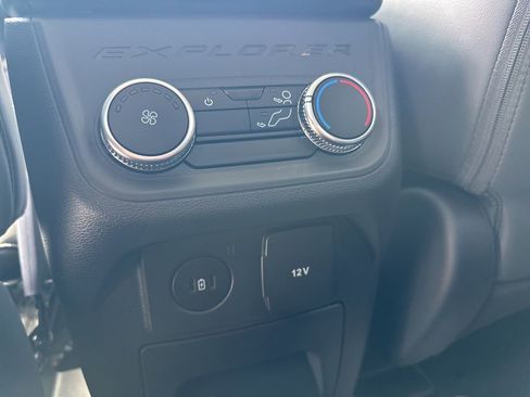 New 2025 Ford Explorer Active w/ Active Comfort Package image 38