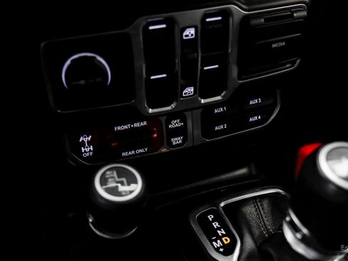 Used 2022 Jeep Wrangler Unlimited Rubicon w/ Xtreme Recon 35" Tire Package image 61