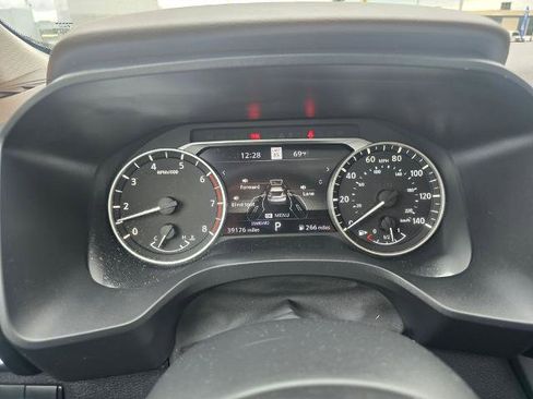 Certified 2022 Nissan Rogue SL w/ SL Premium Package image 8