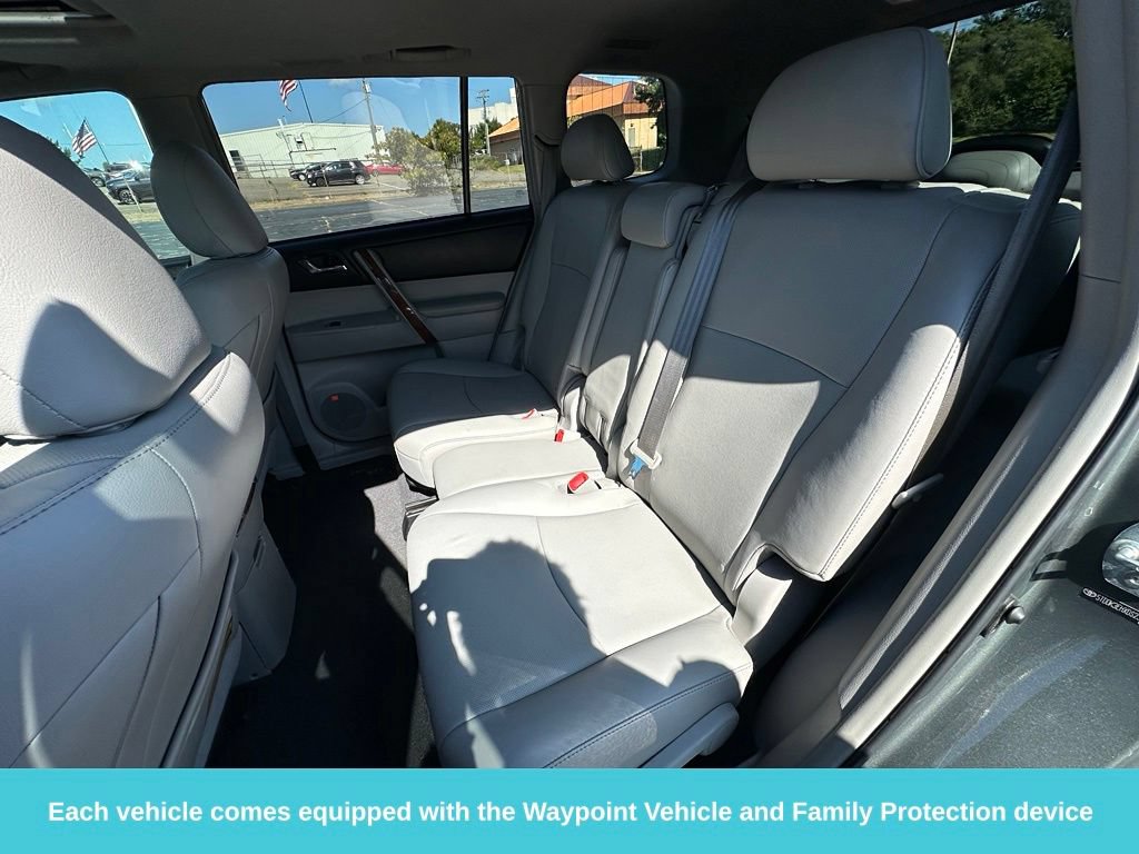 Used 2013 Toyota Highlander Limited AWD/4WD image 28