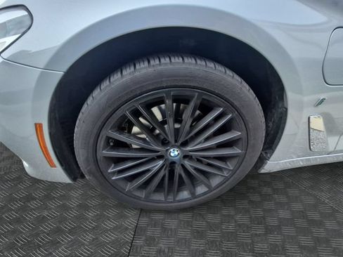Used 2018 BMW 530e w/ Premium Package RWD image 13