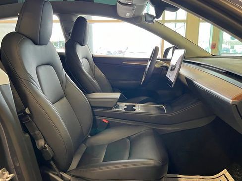 Used 2023 Tesla Model Y 2WD image 14