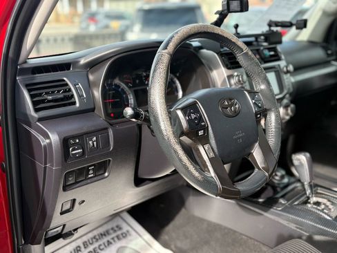 Used 2016 Toyota 4Runner SR5 image 33