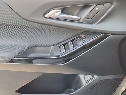 New 2026 Chevrolet Equinox RS w/ LPO, Floor Liner Package AWD/4WD image 20