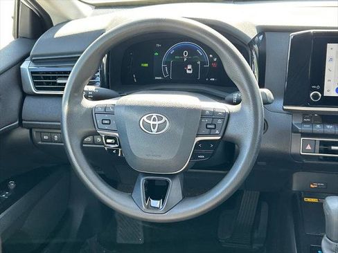 Certified 2025 Toyota Camry LE image 37