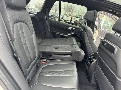 Used 2025 BMW X5 xDrive50e image 40