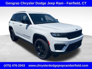 Used 2024 Jeep Grand Cherokee Limited w/ Black Appearance Package AWD/4WD 360° Tour