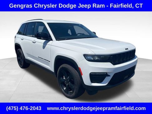 Used 2024 Jeep Grand Cherokee Limited w/ Black Appearance Package AWD/4WD image 1