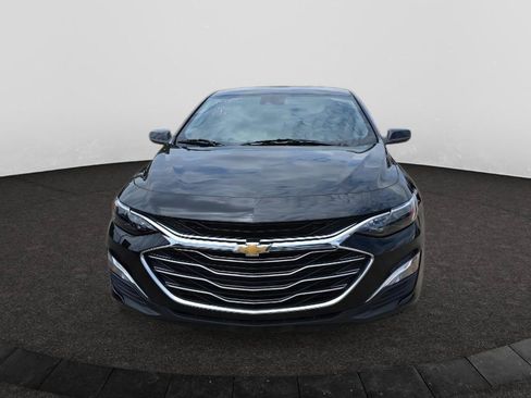 Used 2025 Chevrolet Malibu LS FWD image 2