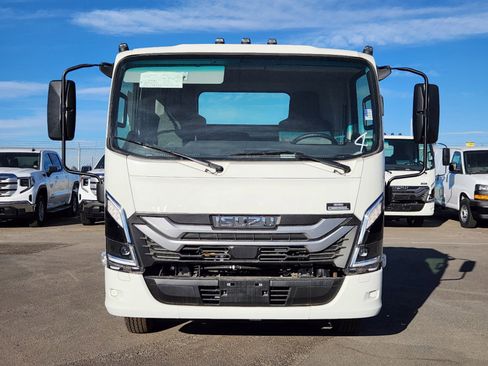 New 2025 Isuzu NPR HD image 5
