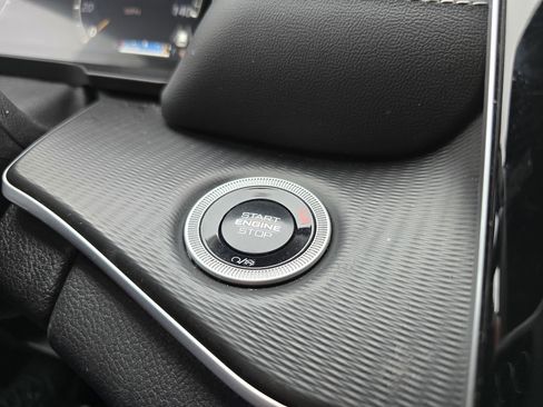 Used 2025 Jeep Grand Cherokee Altitude image 24