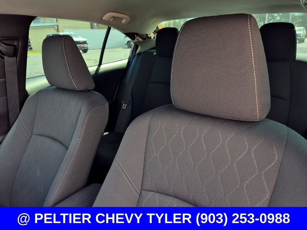 Used 2025 Toyota Corolla LE FWD image 26