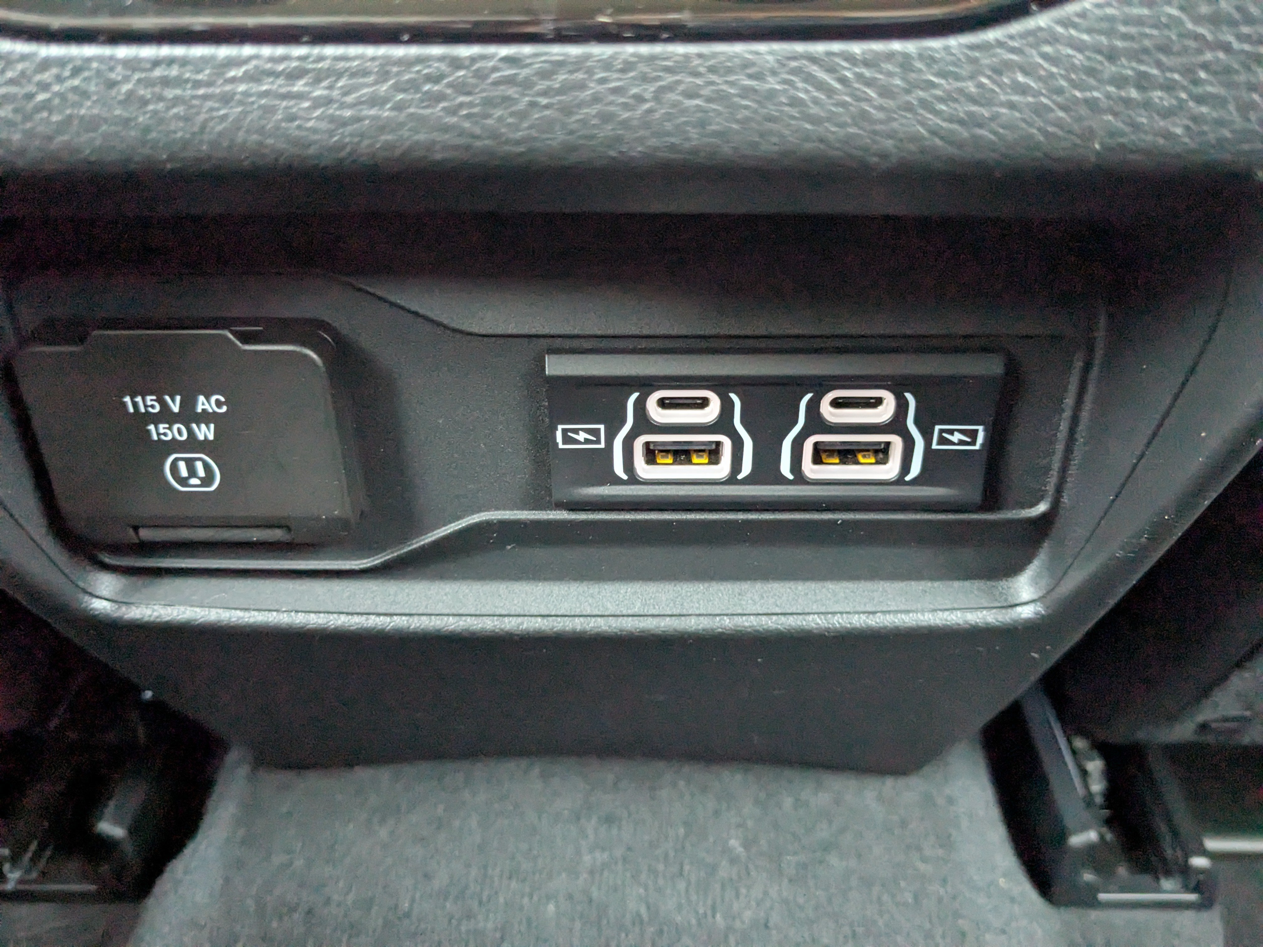 Used 2025 Jeep Grand Cherokee Altitude AWD/4WD image 16