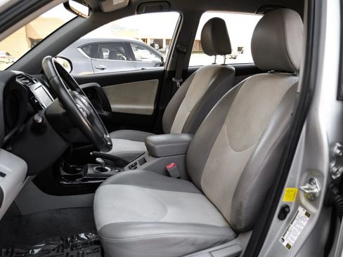 Used 2014 Toyota RAV4 EV FWD image 29