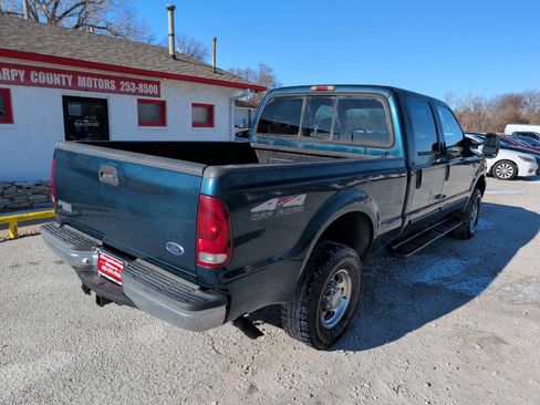 Used 1999 Ford F250 Lariat image 3