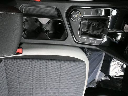 Used 2025 Volkswagen Taos S image 19