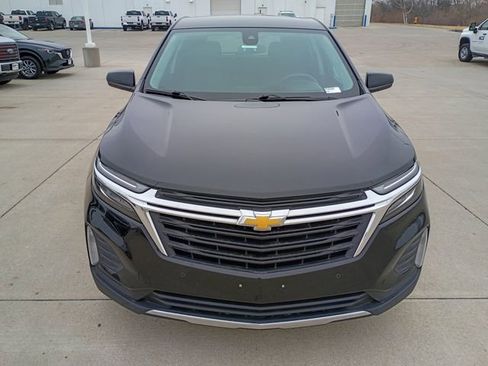 Used 2023 Chevrolet Equinox LT w/ Driver Convenience Package FWD image 3