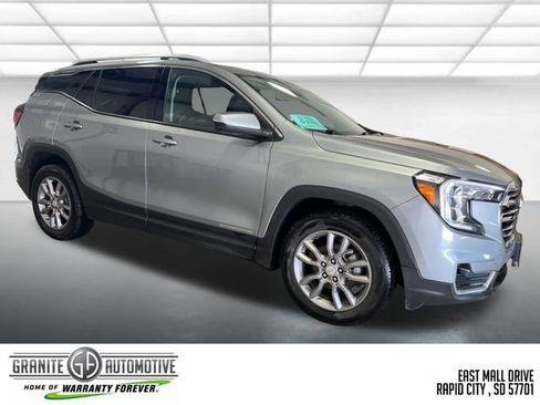 Used 2024 GMC Terrain SLT AWD/4WD image 8
