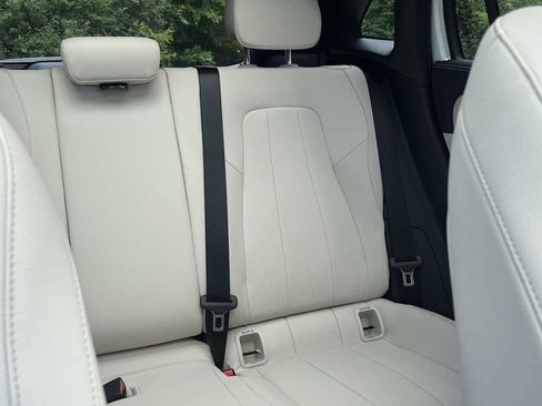 Used 2026 Mercedes-Benz GLA 250 4MATIC image 33