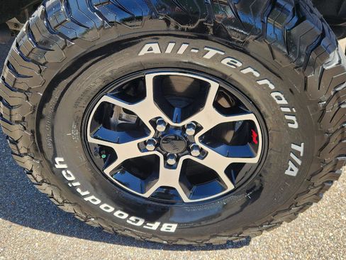 Used 2021 Jeep Wrangler Rubicon AWD/4WD image 15